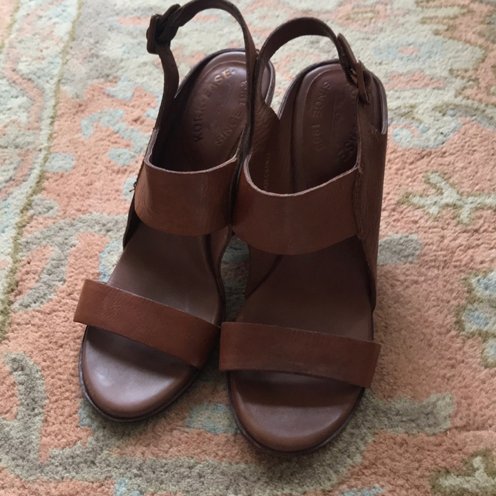 Kork Ease Brown Sandals- size 8